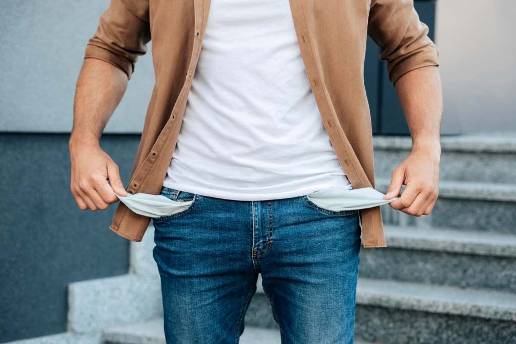 avoid pickpockets in Barcelona